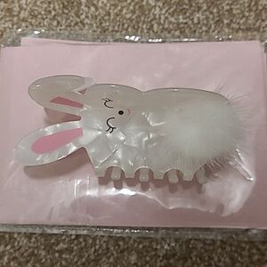 NWOT Bunny Hairclip